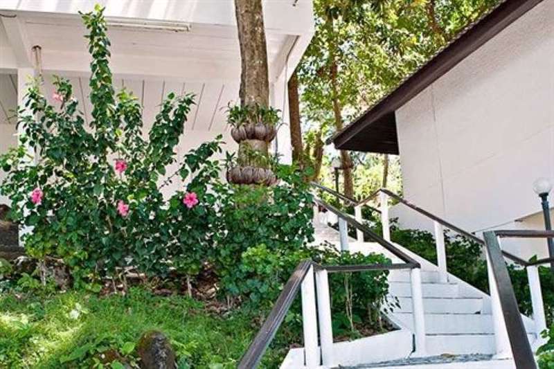 Отель Karon Cliff Contemporary Boutique Bungalows Экстерьер фото