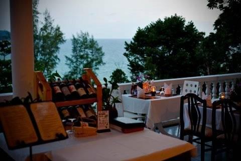 Отель Karon Cliff Contemporary Boutique Bungalows Ресторан фото